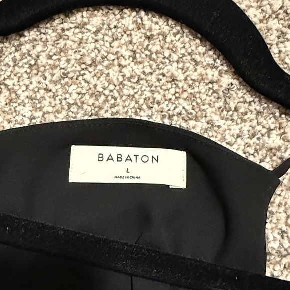 Babaton V-Neck Camisole Blouse – Black (Size large)| Effortlessly Elegant! - Picture 8 of 8